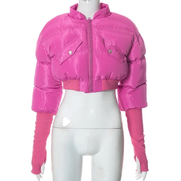 Cropped puffer jacket with long arm warmers. Pink